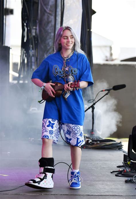 billie eilish stage outfits.